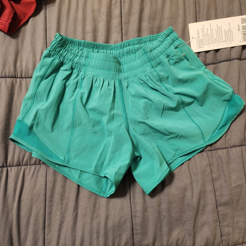 Lululemon Hotty Hot shorts size 4 - green